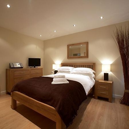 Southwich House By Esa Appartement Swindon Buitenkant foto