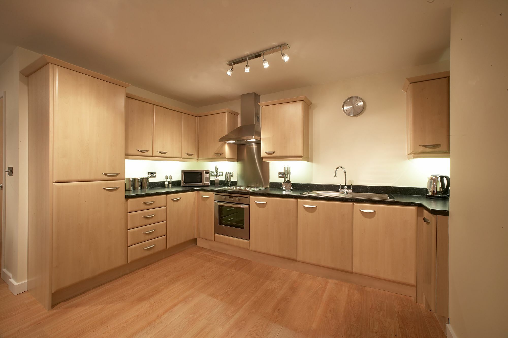 Southwich House By Esa Appartement Swindon Buitenkant foto