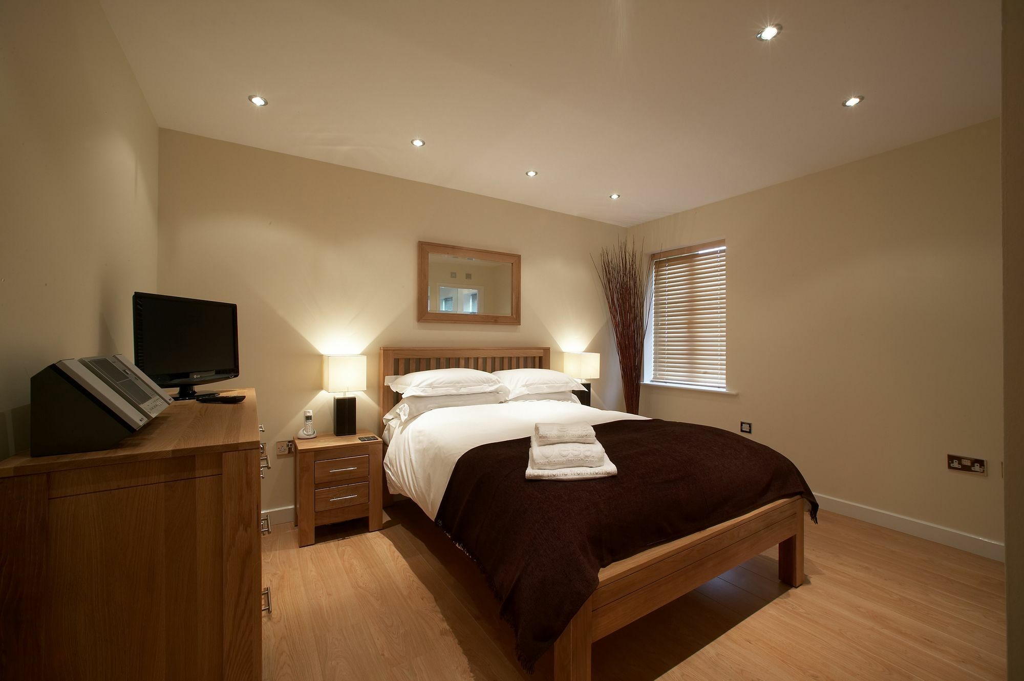 Southwich House By Esa Appartement Swindon Buitenkant foto
